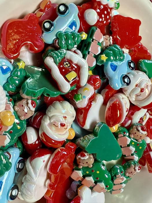 24mm Christmas uv coated beads