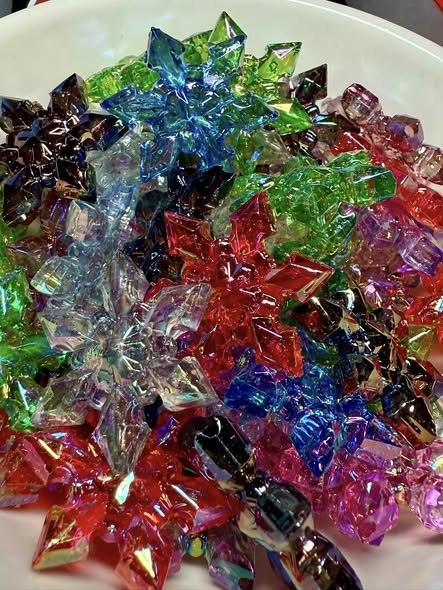 38mm 3d acrylic snowflake focal beads