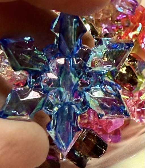 38mm 3d acrylic snowflake focal beads