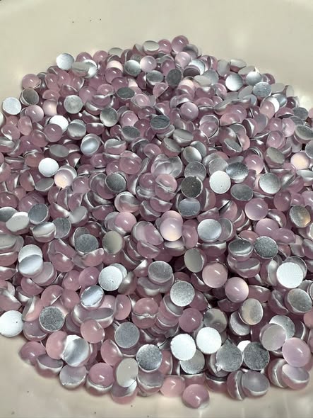 2mm flat back pink cat’s eye nail charm