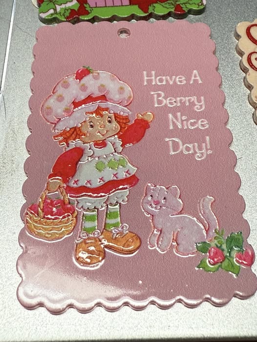 41mm Strawberry girl dog tag with hole