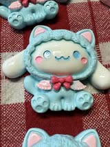 8cm flat back charms HK dressed as her friends.