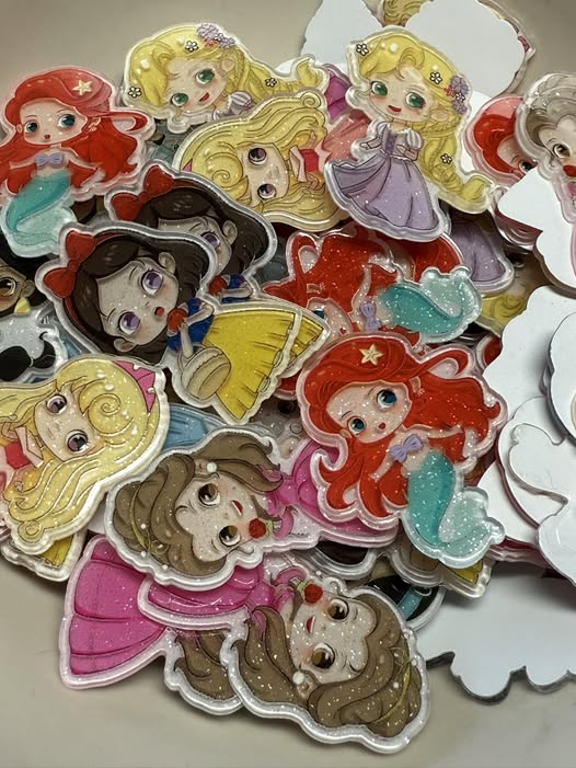 4cm glitter flat back acrylics