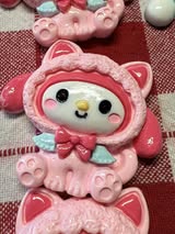 8cm flat back charms HK dressed as her friends.