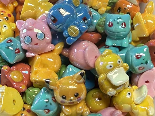 24mm uv coated Pokémon 3d acrylic focal bead