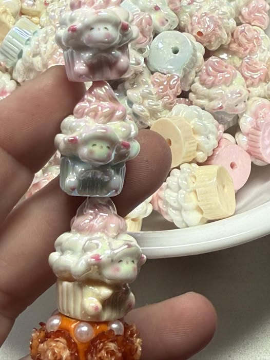 24mm darling little acrylic 3d cupcake