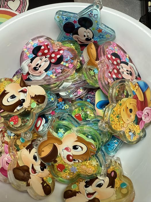 5cm disney character pendant shakers.