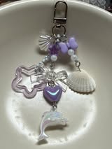 Cute little charm with all the detailed goodies.