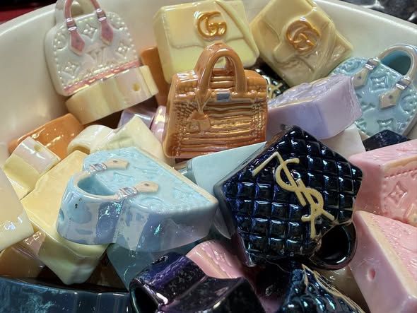 25mm designer mixed purse with uv coated bead.