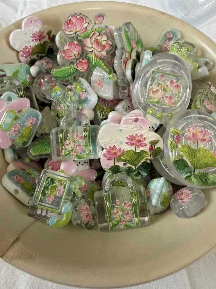 Flower beads mixed sizes