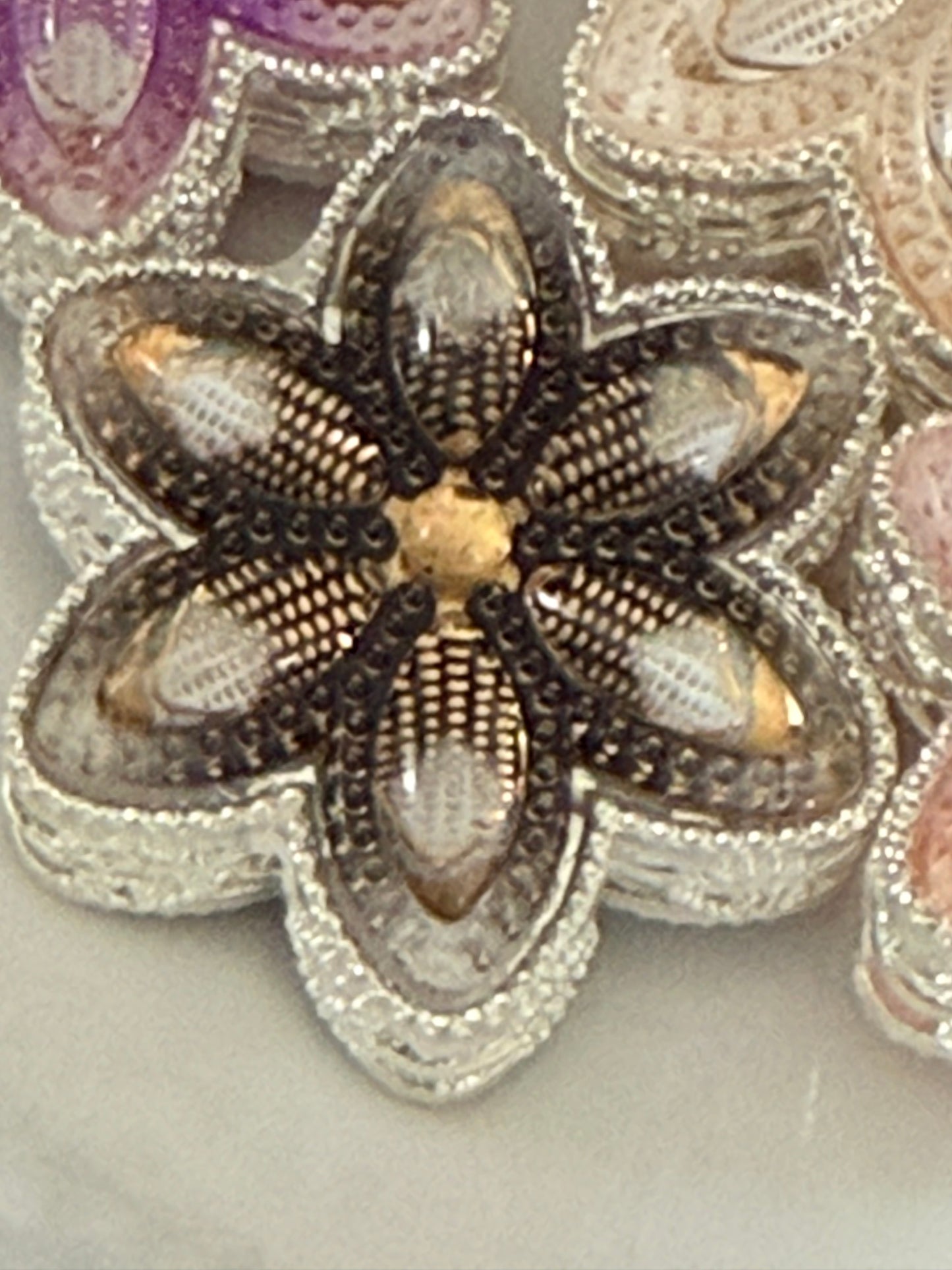 32mm stunning metal with lace design and beautiful variegated fish scale petals1