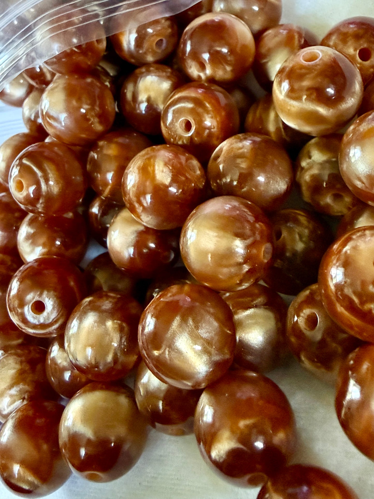 16mm color shift beads