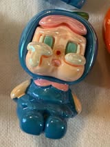 38mm 3D crybaby figure with uv coating beads