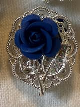 30mm Acrylic Roses Brooch with Rhinestone Leaf | Fluffy Stuff VT