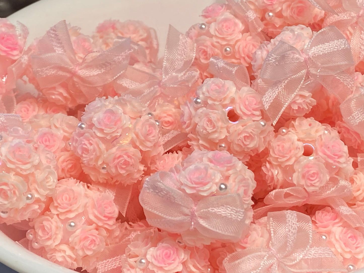 22mm rose with bow and pearl