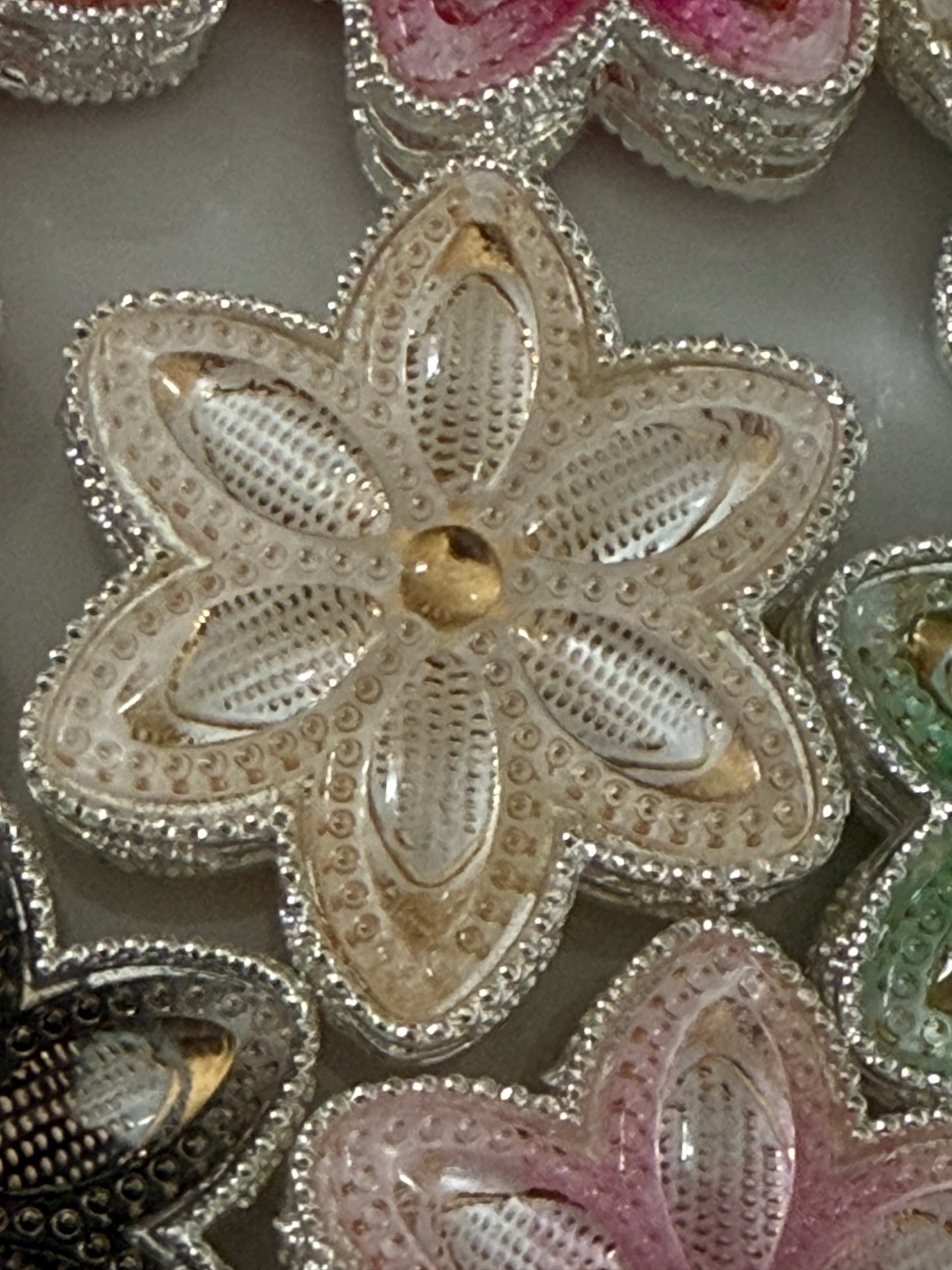 32mm stunning metal with lace design and beautiful variegated fish scale petals1