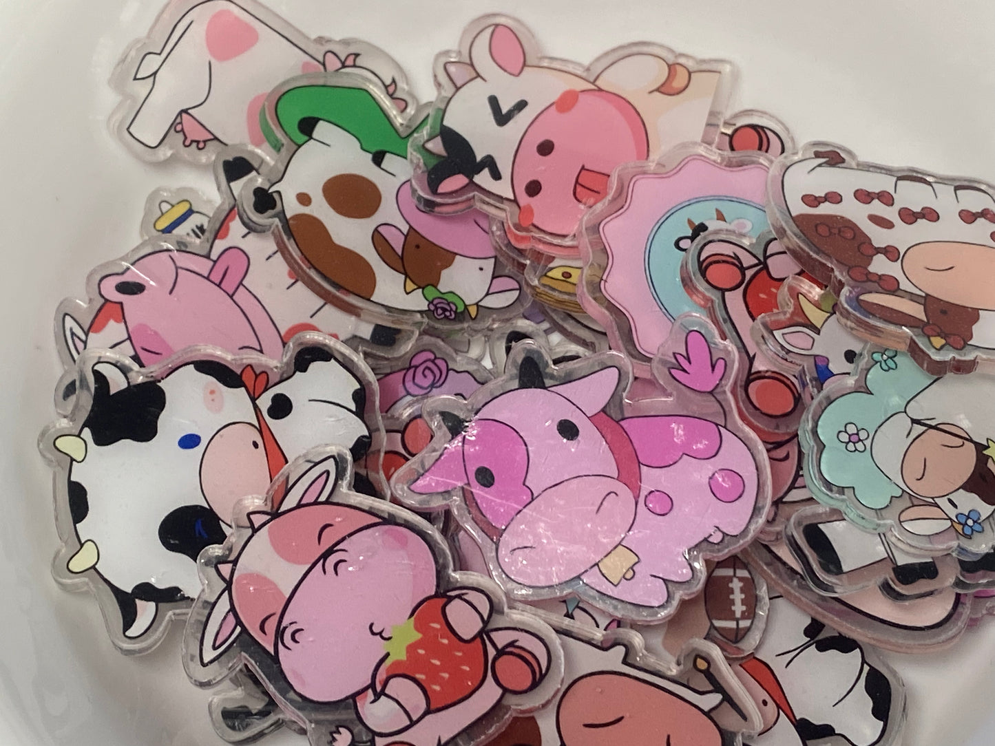 4cm double sided acrylic flat back cow charms