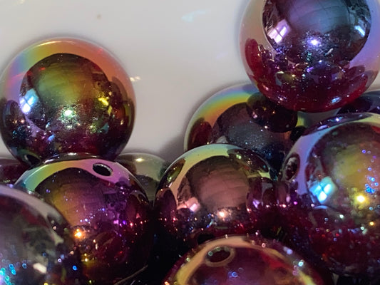 18mm burgundy uv coated galaxy bead