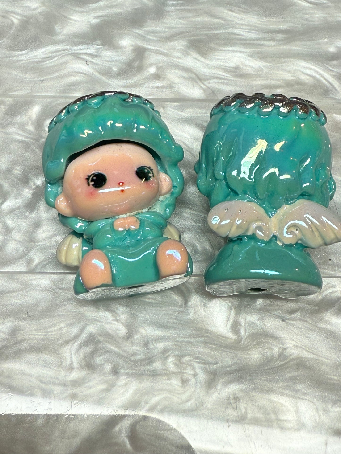 30mm acrylic angel beads