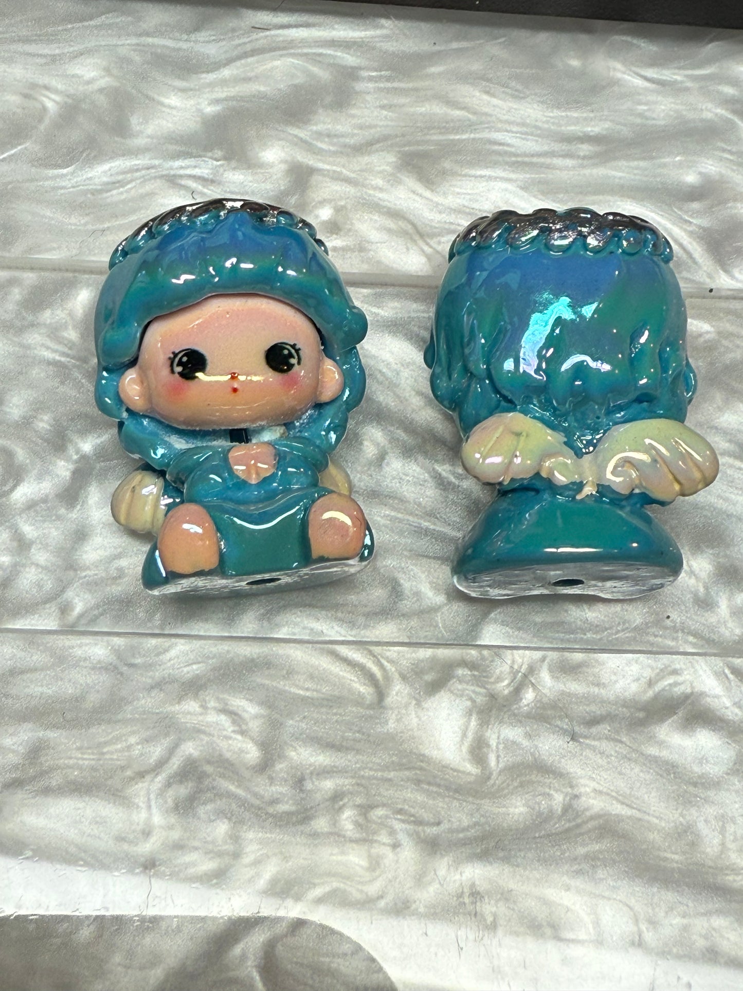 30mm acrylic angel beads