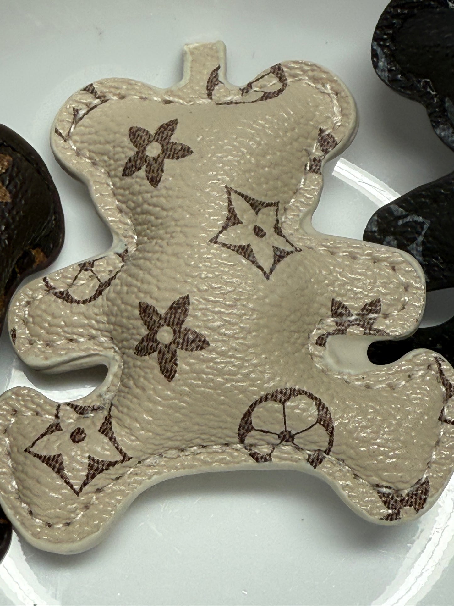 72mm LV bear with loop for connecting