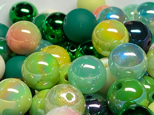 16mm shades of green bead mix